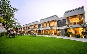 Meritas Aura Resort